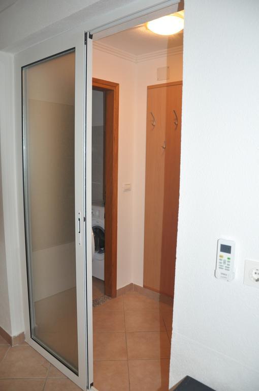 Franko Apartmani ザンブラティヤ エクステリア 写真