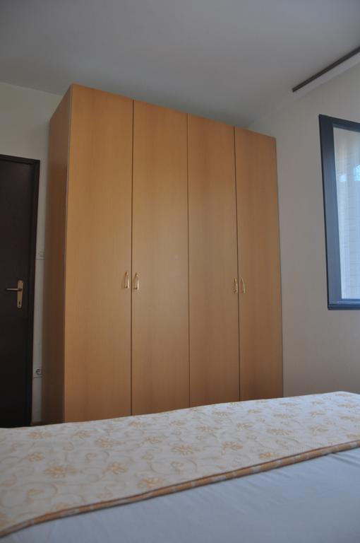 Franko Apartmani ザンブラティヤ エクステリア 写真