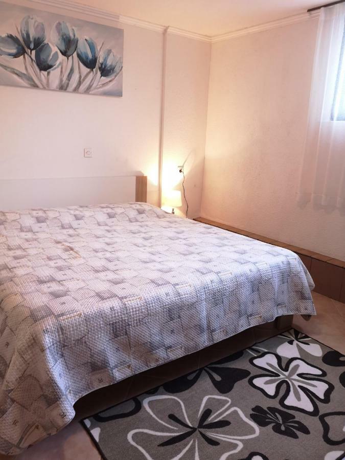 Franko Apartmani ザンブラティヤ エクステリア 写真